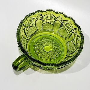 6 5/8" Quintec Hobsters Pinwheels Green Glass Sawtooth Rim Nappy by L.E. Smith